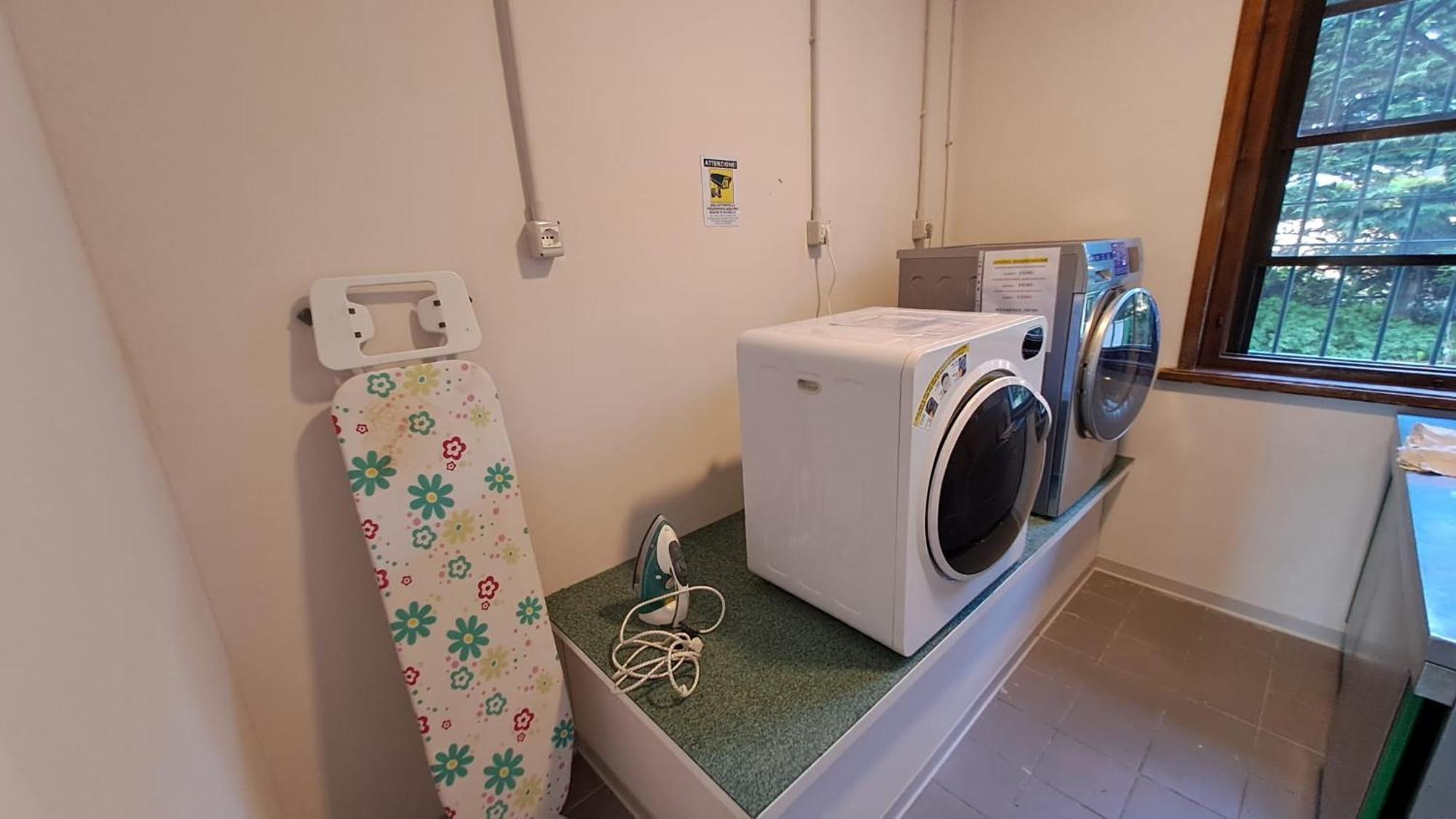 Ducathotel Torrile エクステリア 写真